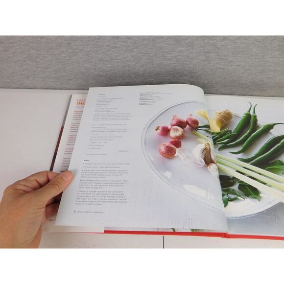 Vatch's Thai Kitchen Cookbook Vatcharin Bhumichiter 2005 - Picture 3 of 6